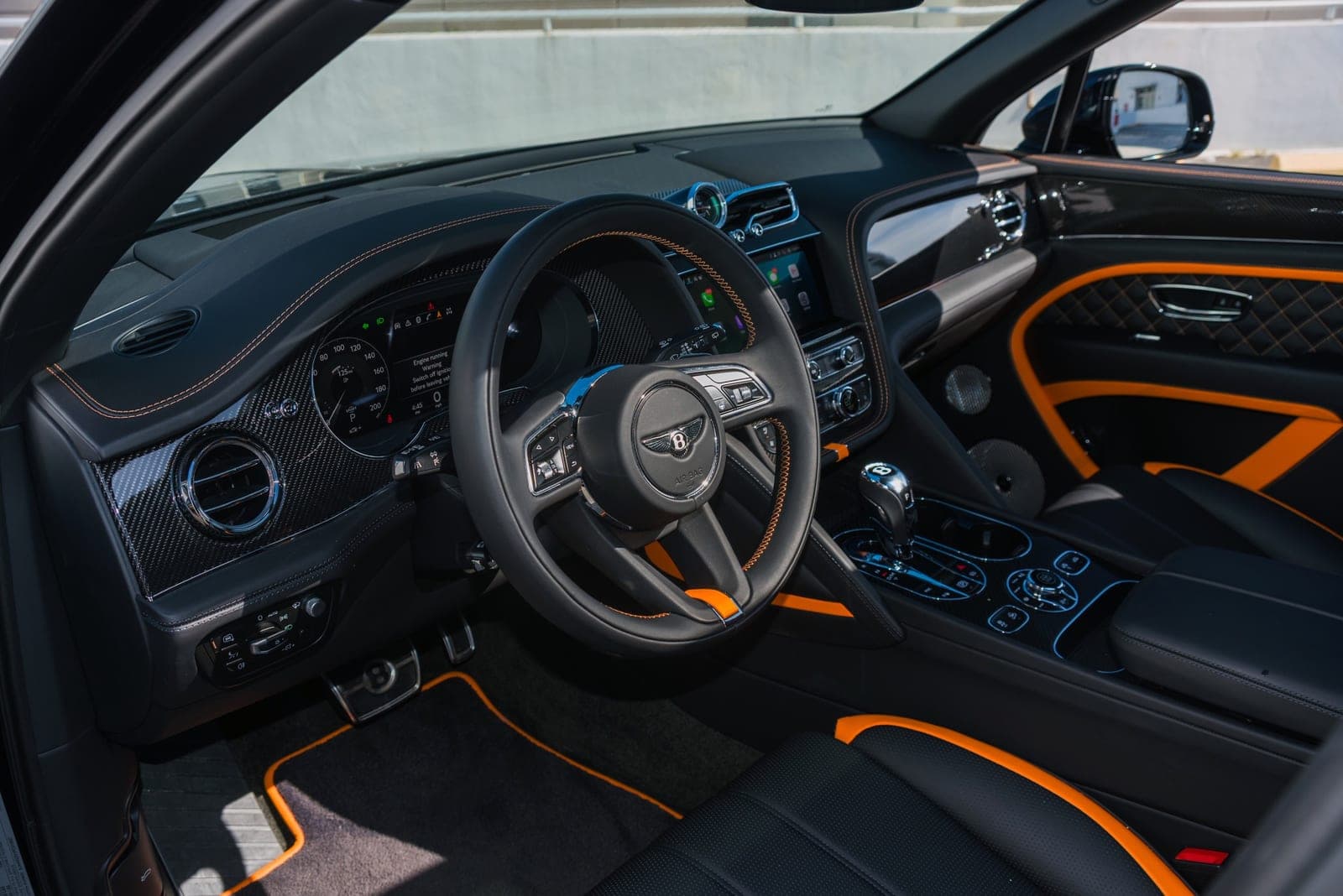 Bentley Bentayga W12 Speed, Black, Orange Accents, photo 4 of 7