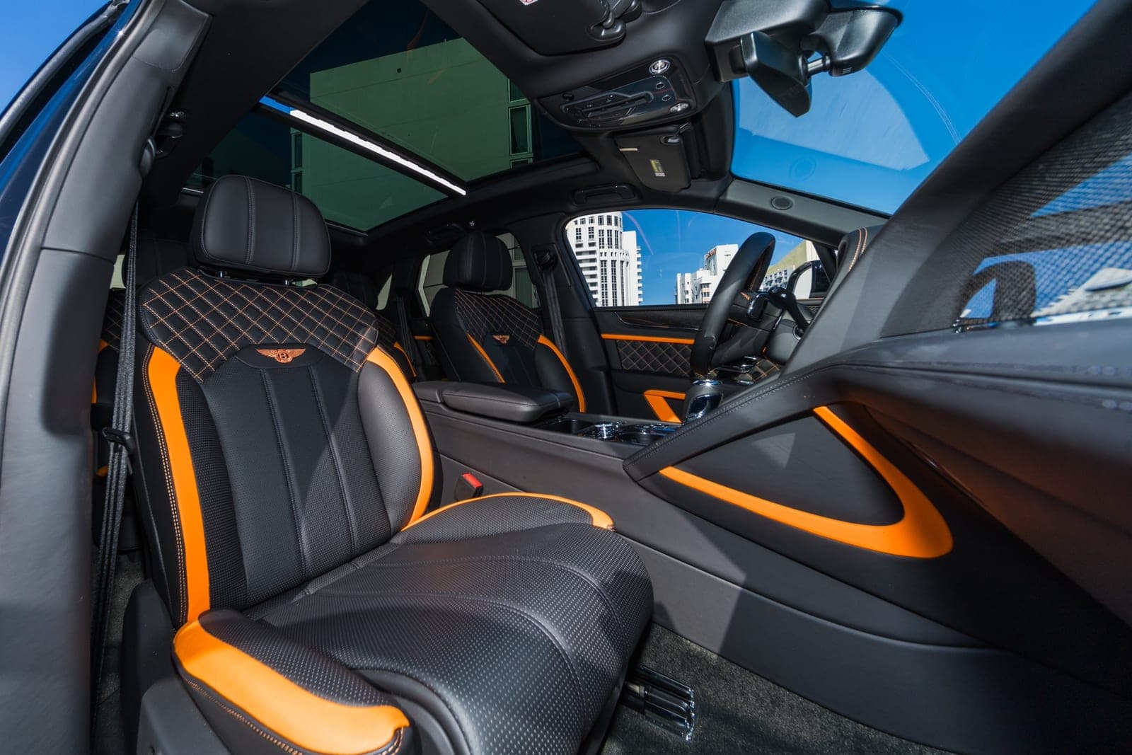 Bentley Bentayga W12 Speed, Black, Orange Accents, photo 6 of 7