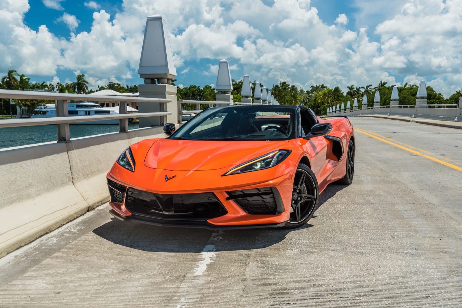 Chevrolet Corvette C8 Convertible, Sebring Orange, photo 2 of 9