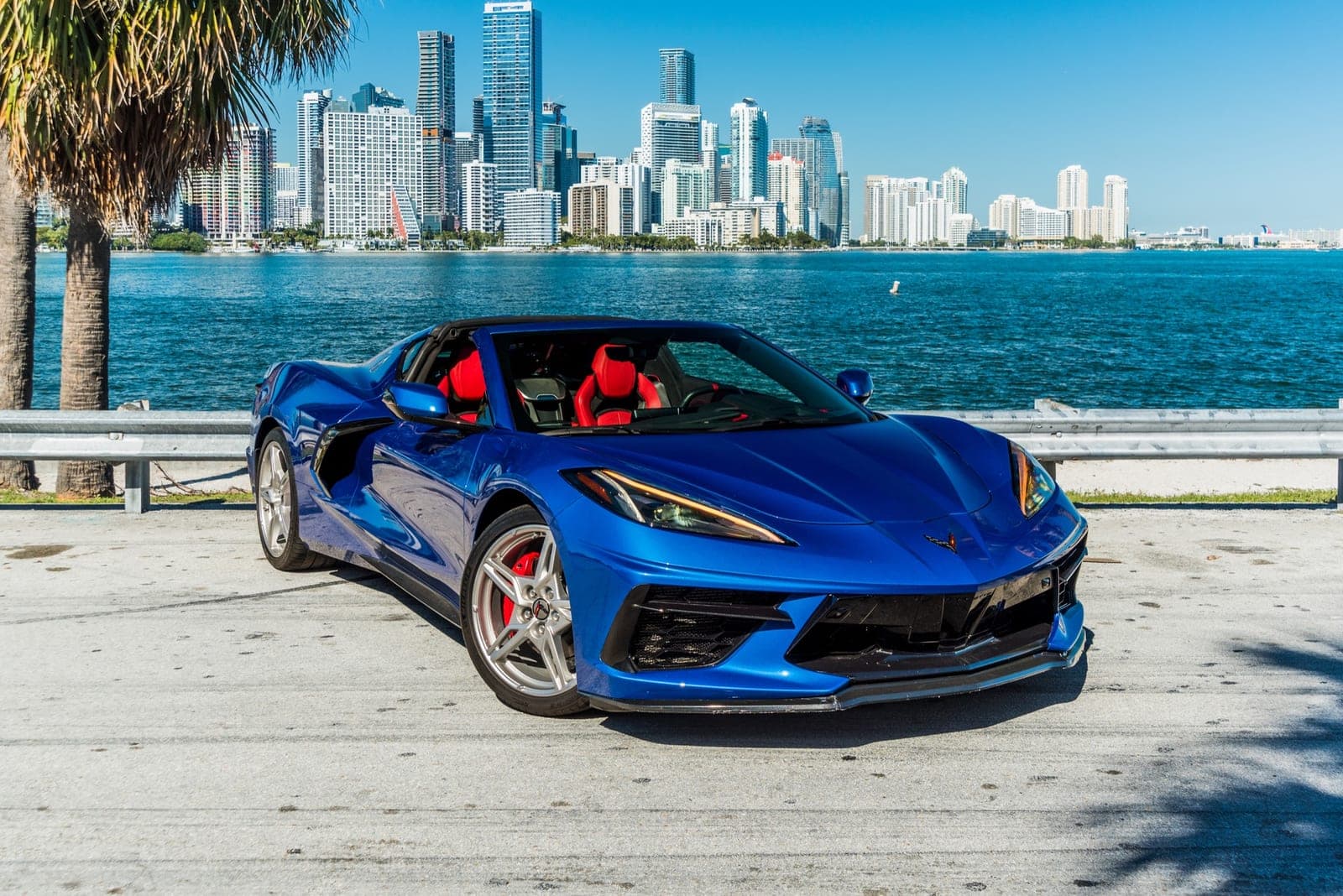 Chevrolet Corvette C8, Rapid Blue over Red, photo 1 of 7