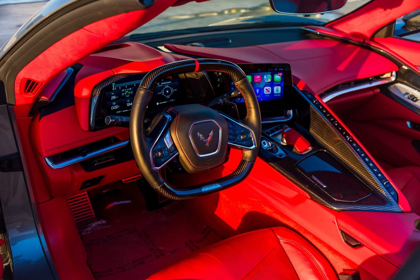Chevrolet Corvette Z06 Convertible, Hypersonic Grey over Red, photo 4 of 7