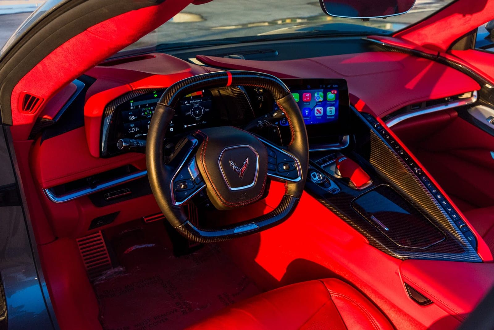 Chevrolet Corvette Z06 Convertible, Hypersonic Grey over Red, photo 5 of 7