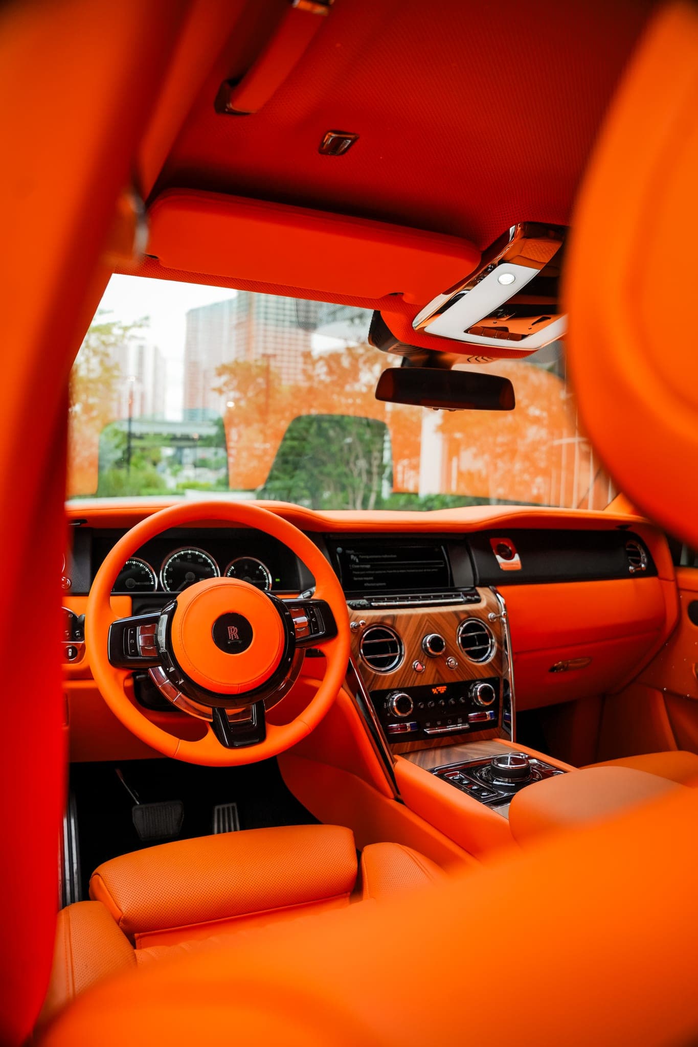 Rolls-Royce Cullinan Widebody, Ghost White, photo 4 of 9