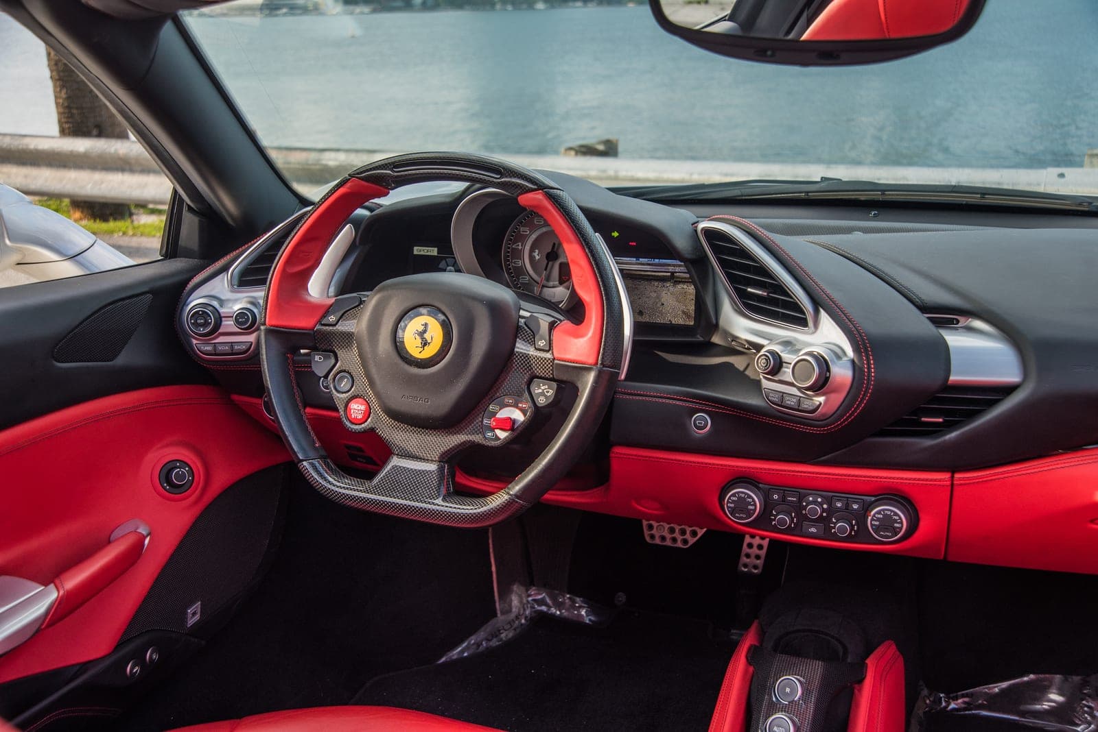 Ferrari 488 Spider, Argento Nürburgring, photo 5 of 8