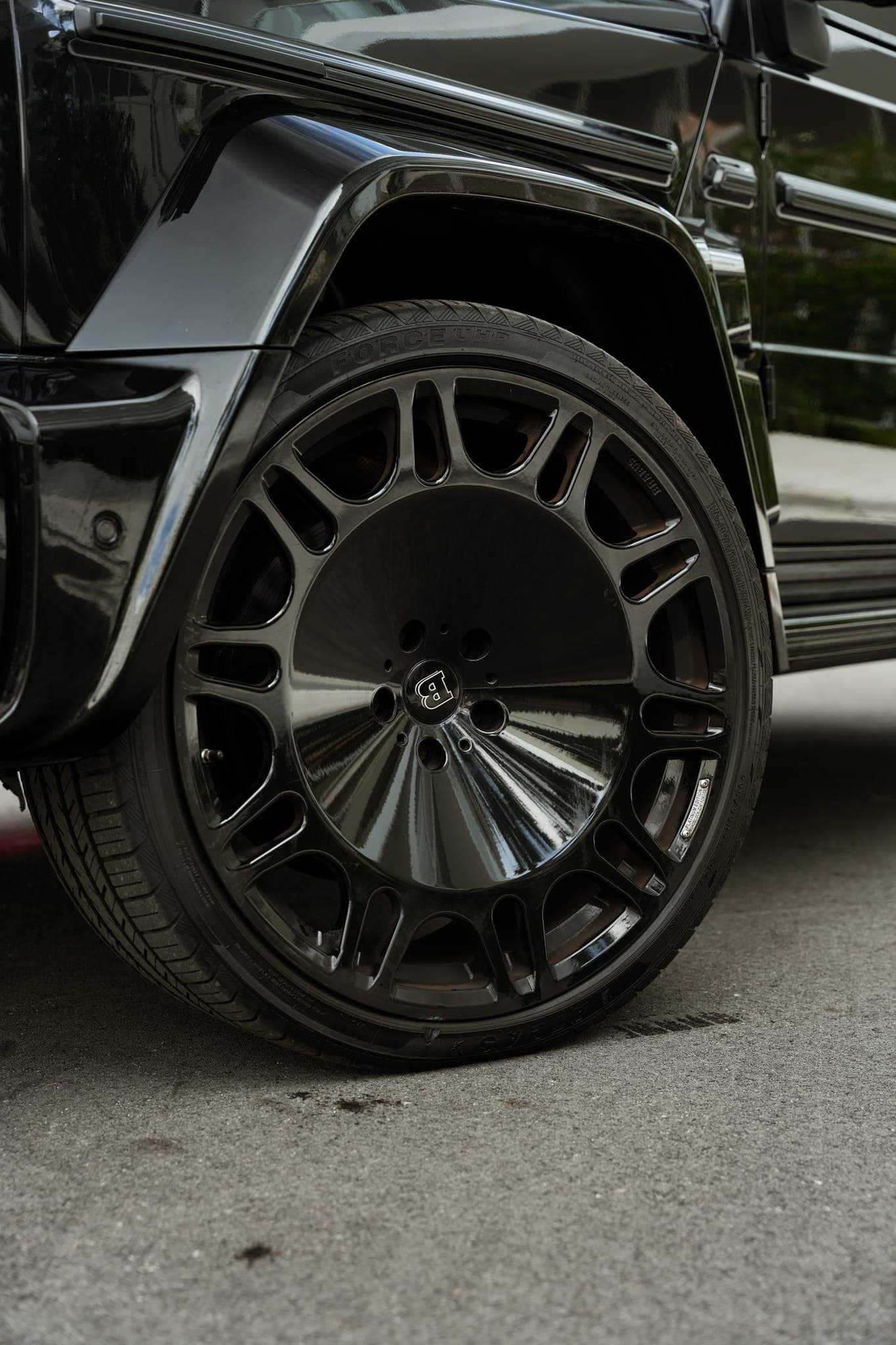 Mercedes-Benz G63 Brabus, Obsidian Black, photo 4 of 7
