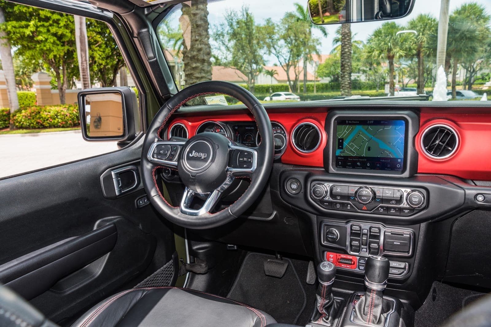 Jeep Wrangler JL, White Wrap, photo 6 of 9