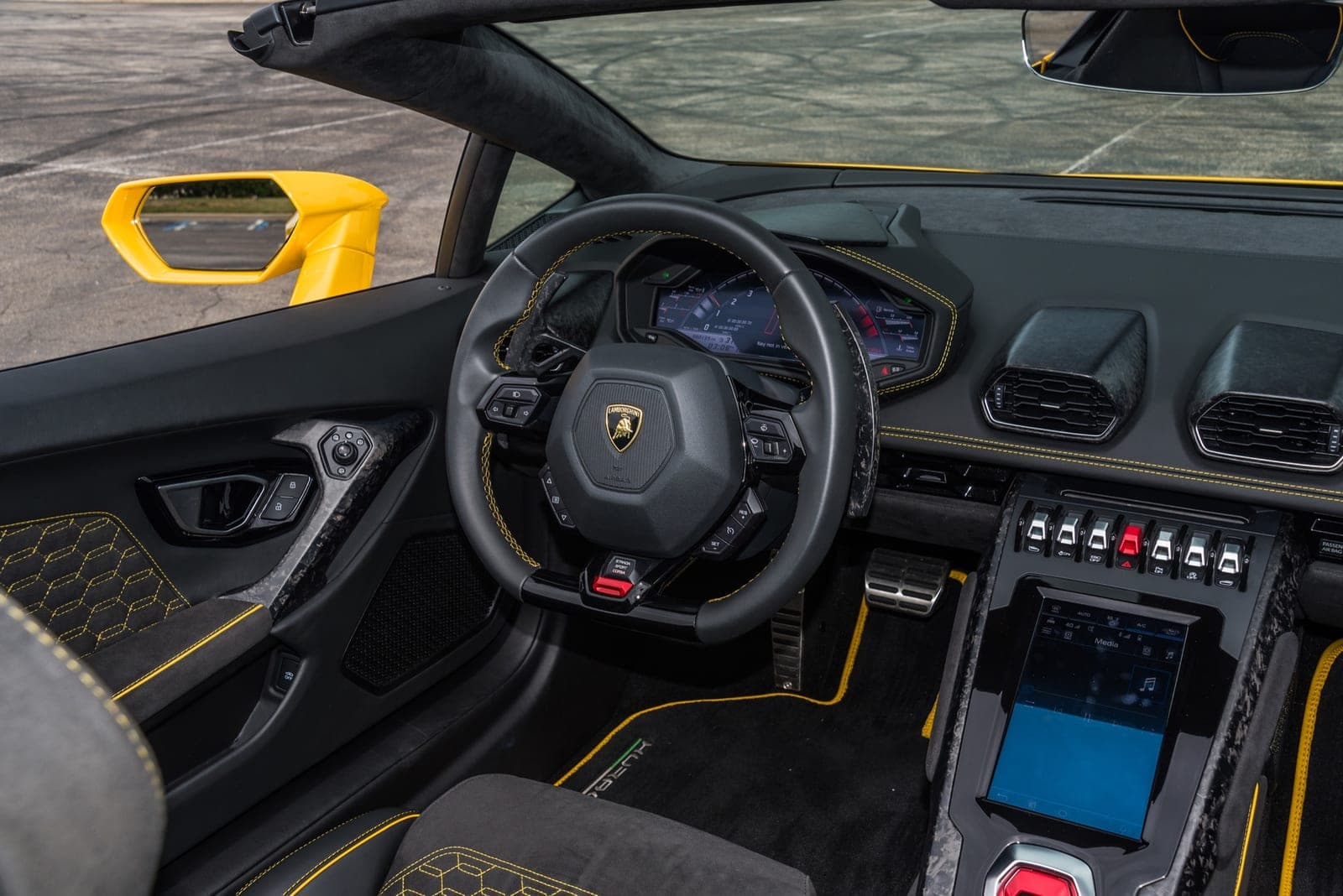Lamborghini Huracán EVO, Giallo Inti, photo 7 of 11