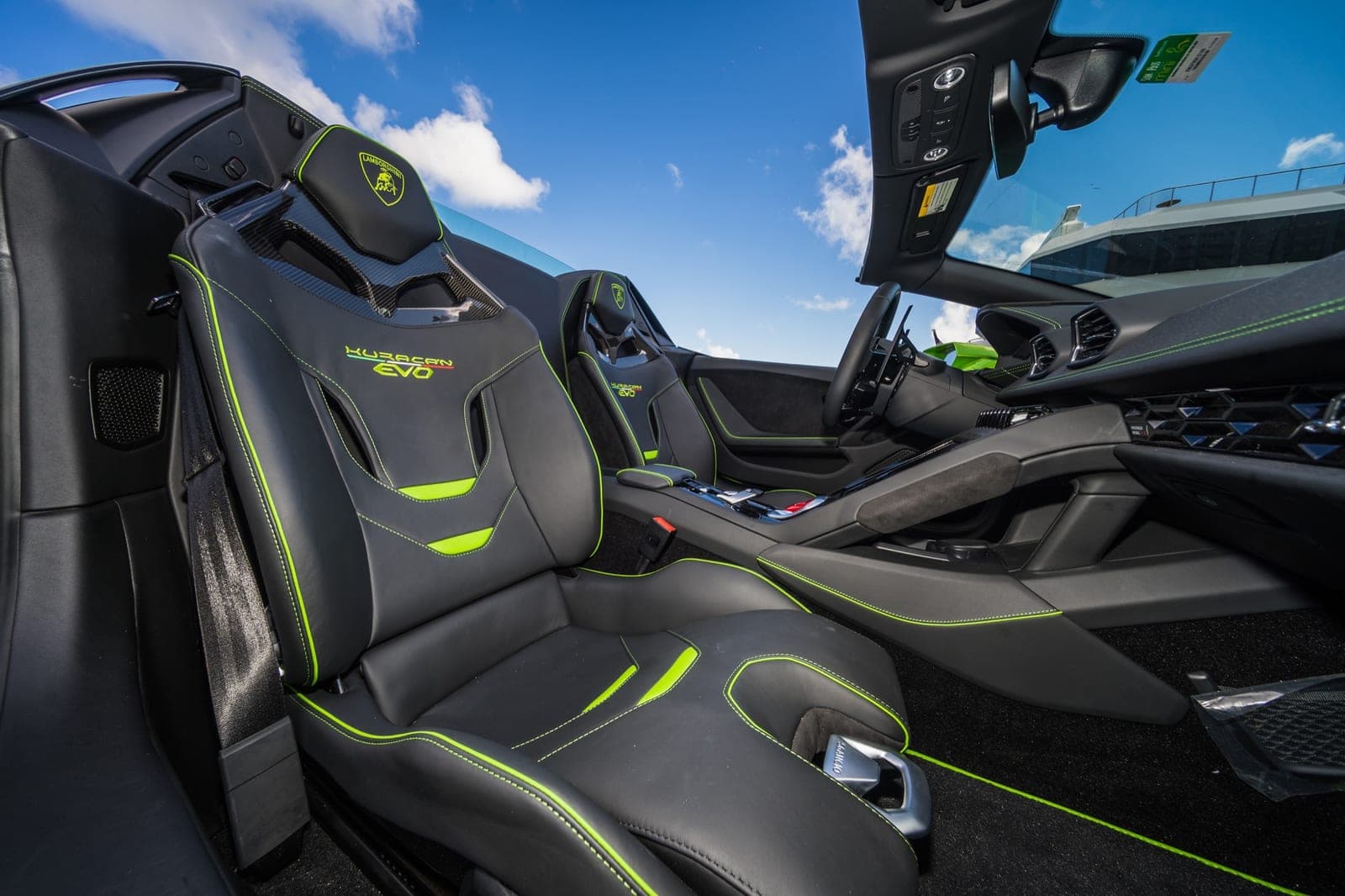Lamborghini Huracán EVO Spyder, Verde Mantis, photo 8 of 12