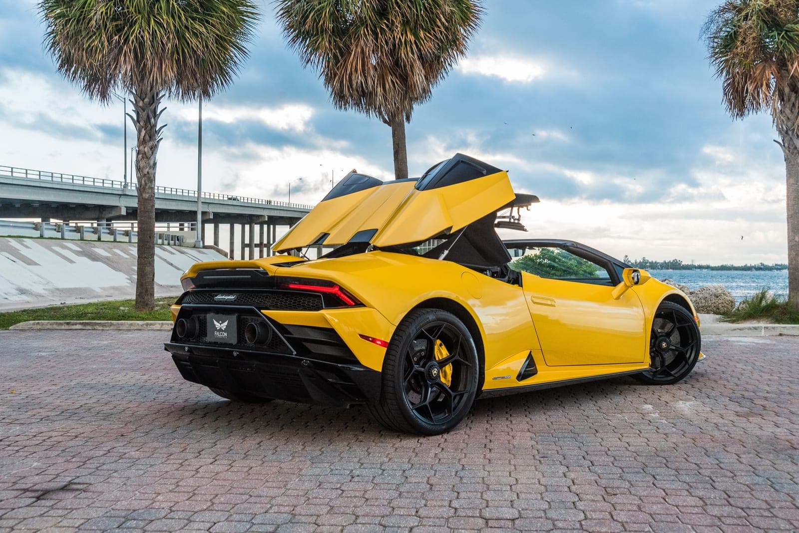 Lamborghini Huracán EVO Spyder, Giallo Belenus, photo 3 of 12