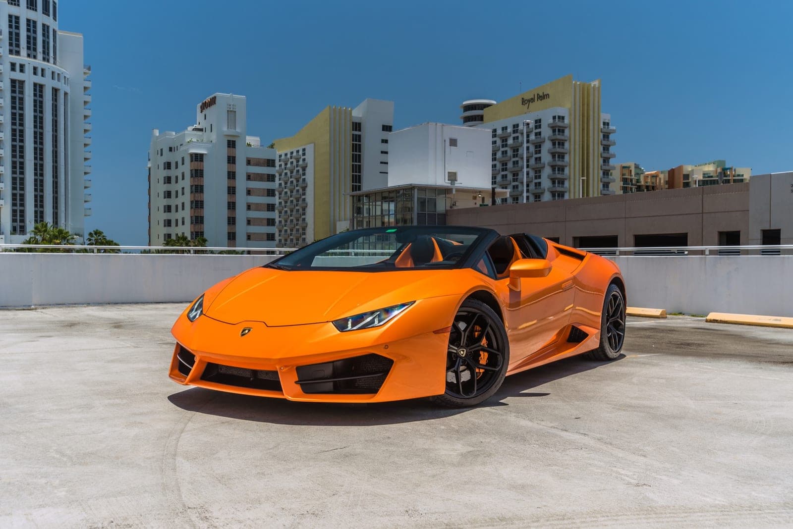 Lamborghini Huracán, Arancio over Nero, photo 1 of 11