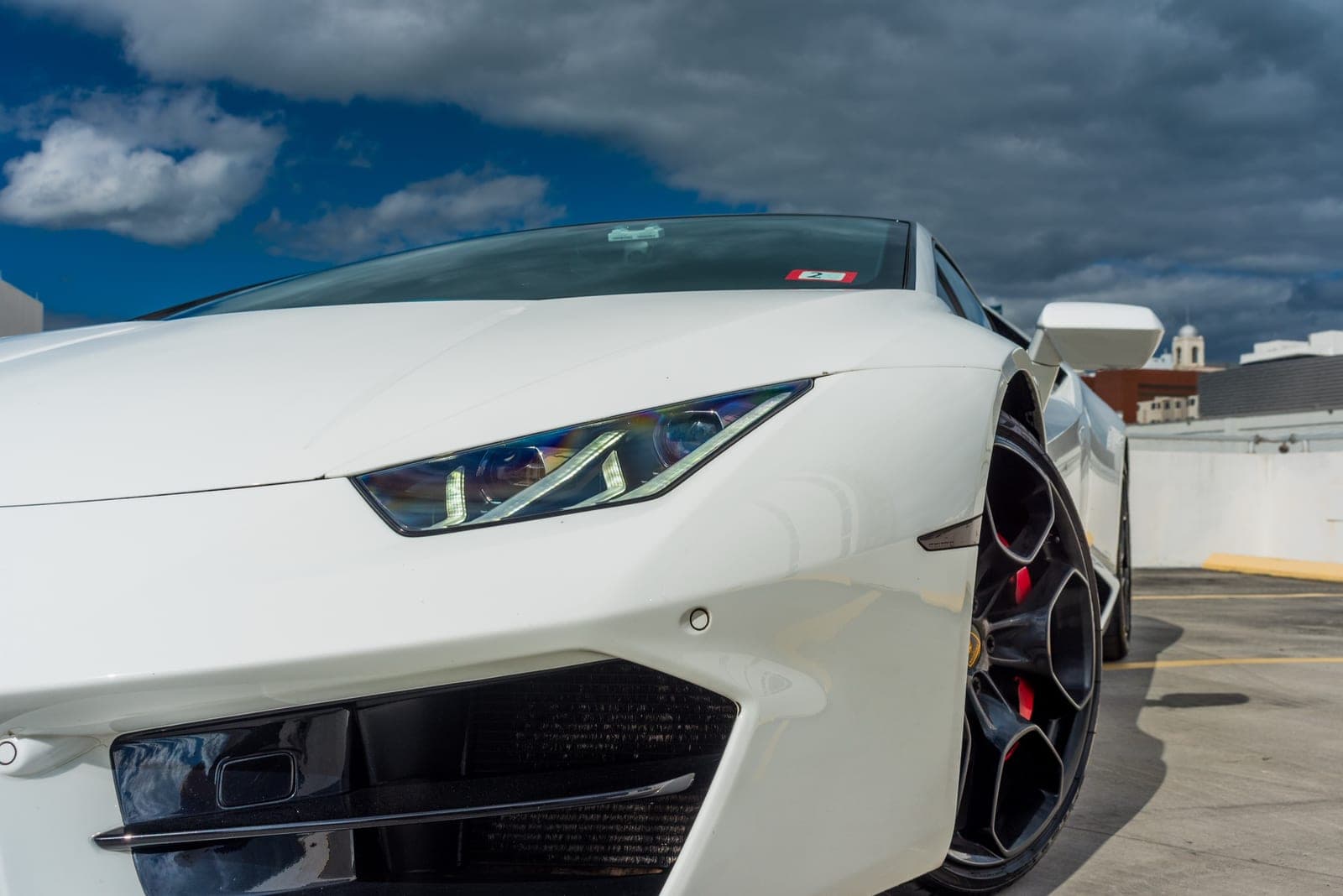 Lamborghini Huracán, Bianco over Nero, photo 4 of 10