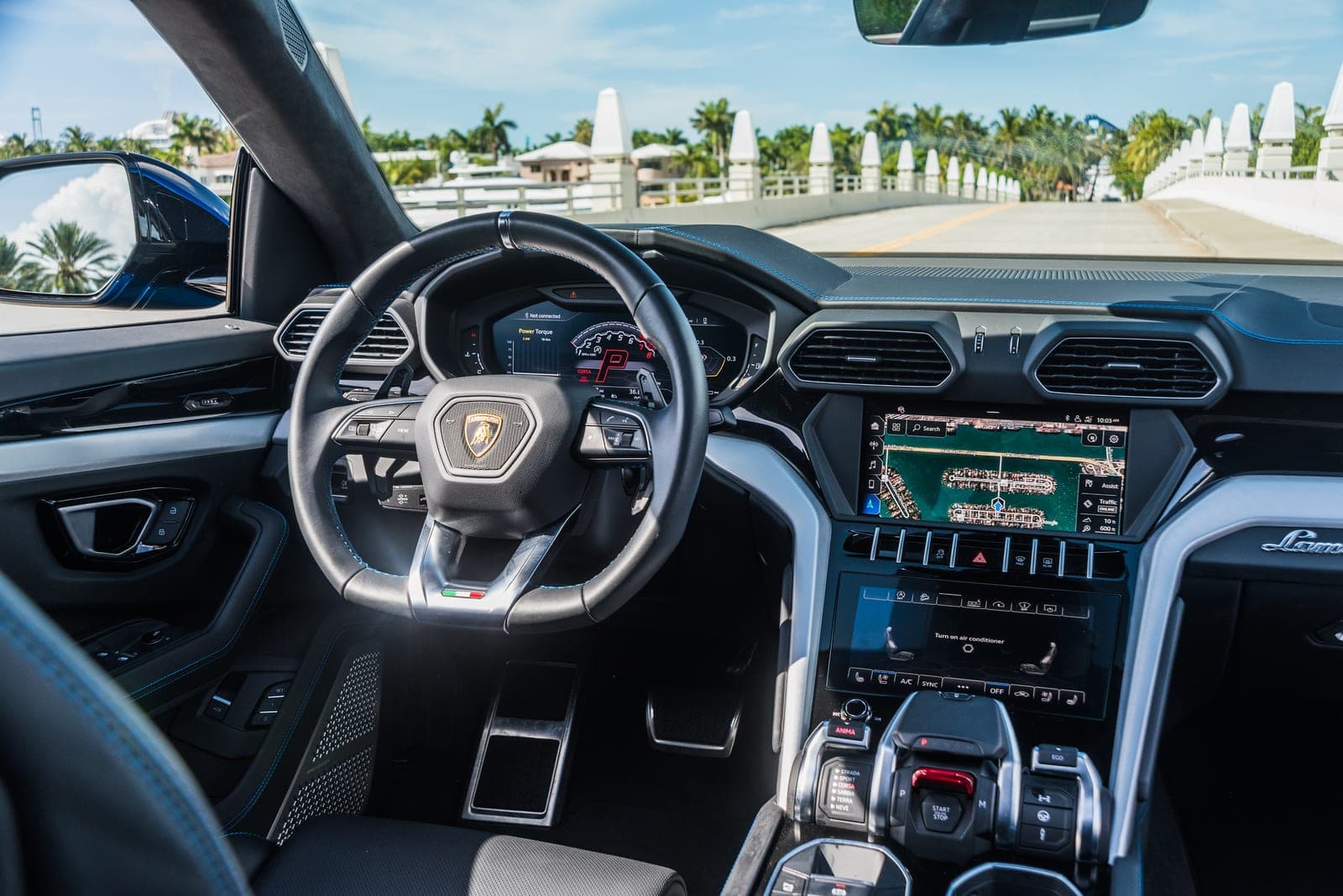 Lamborghini Urus, Blu Eleos, photo 5 of 10