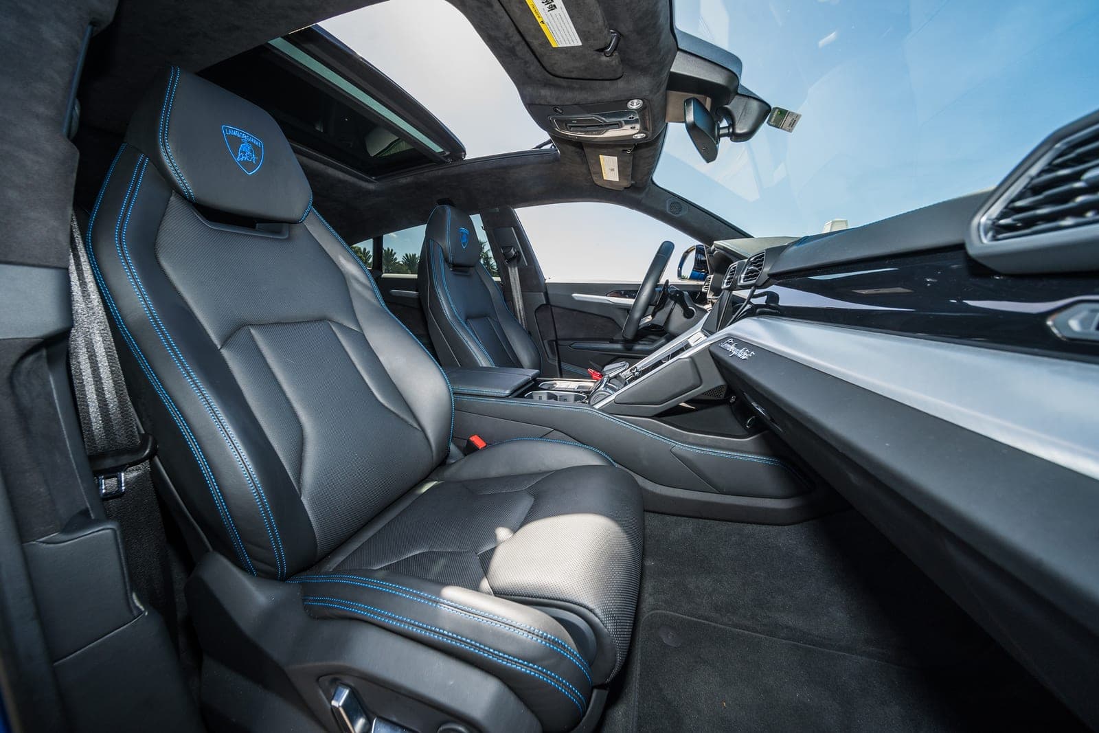 Lamborghini Urus, Blu Eleos, photo 7 of 10