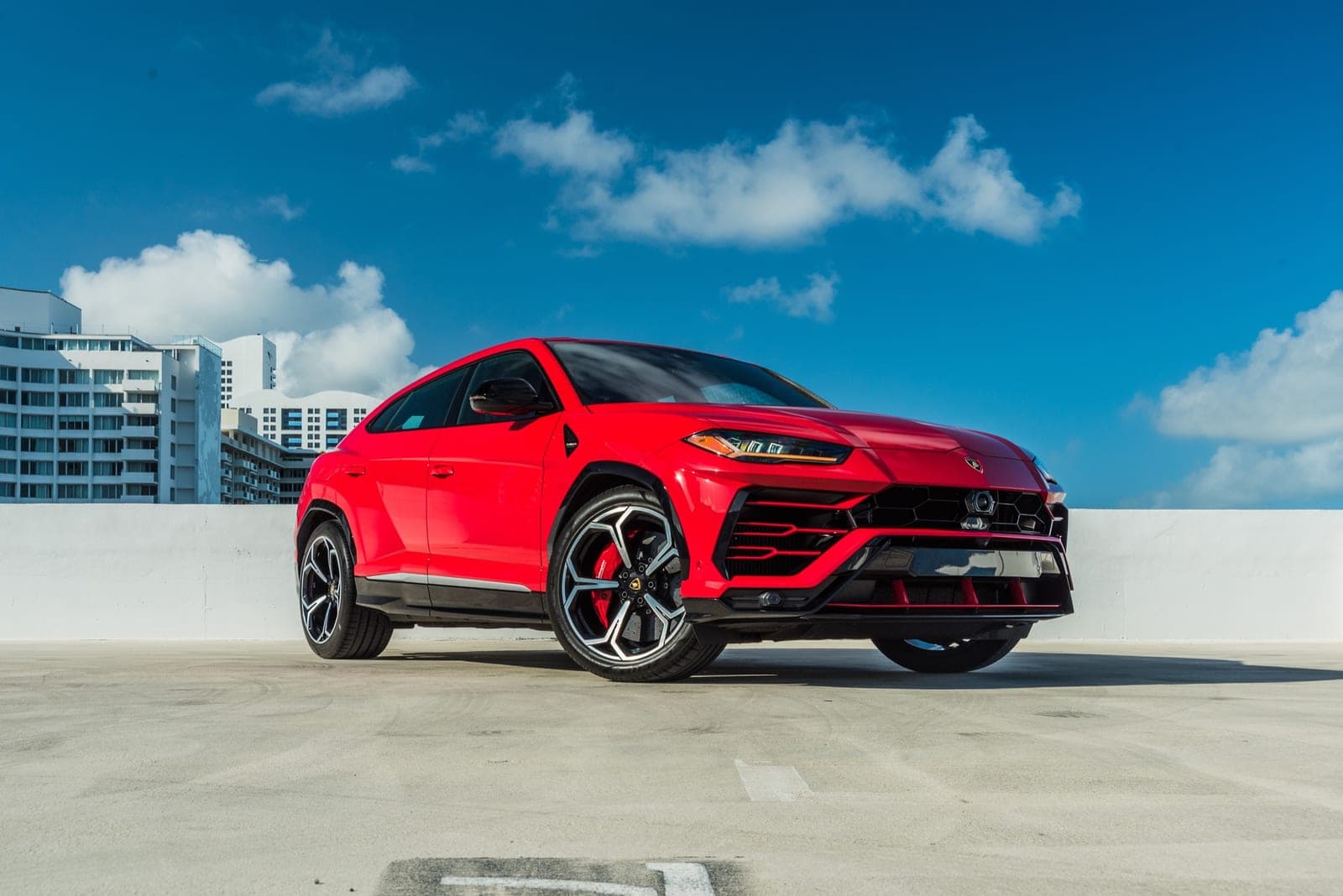 Lamborghini Urus, Rosso Anteros over Nero, photo 2 of 12