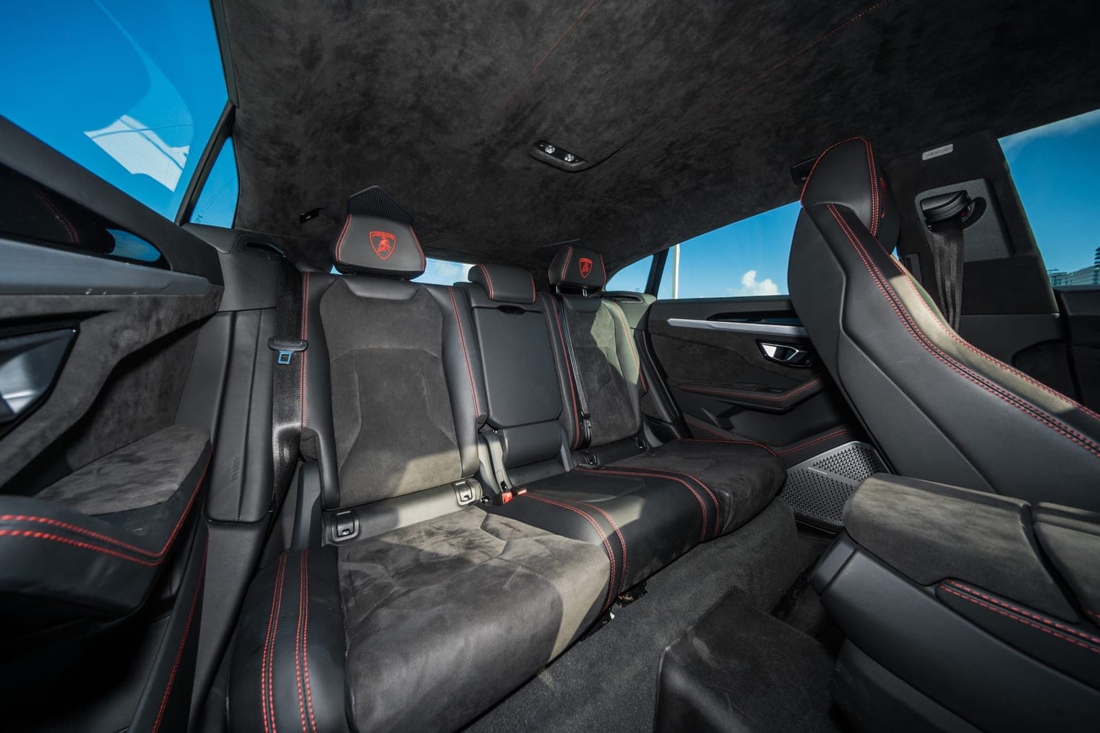 Lamborghini Urus, Rosso Anteros over Nero, photo 10 of 12