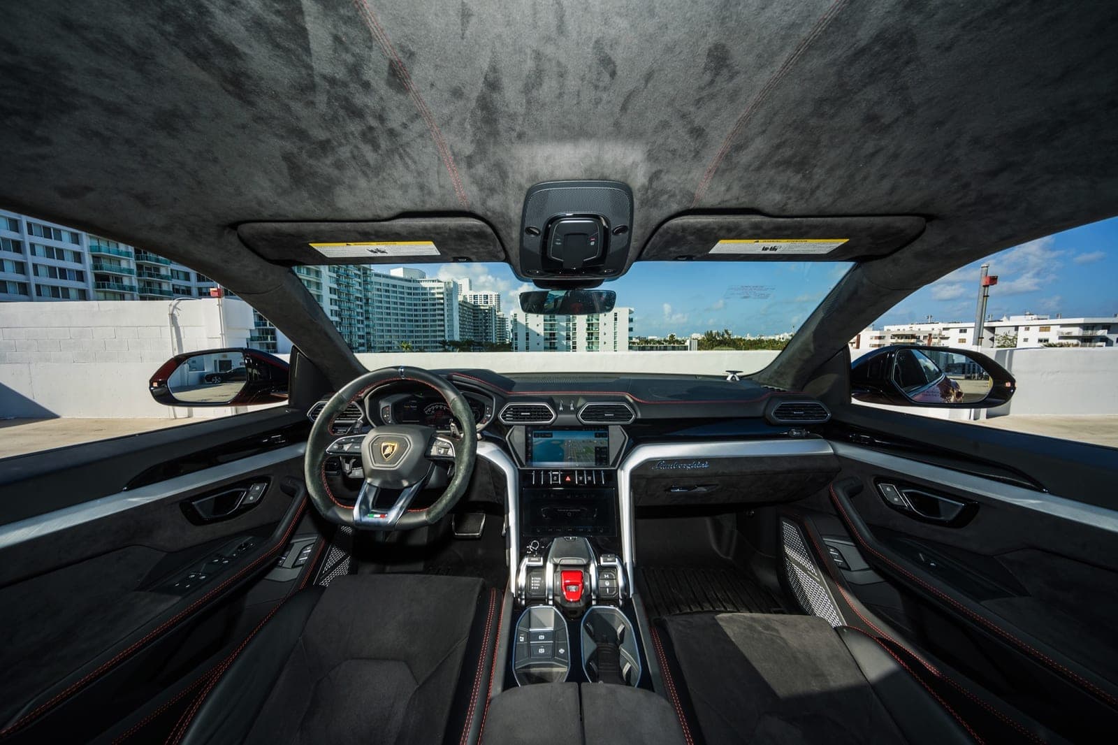 Lamborghini Urus, Rosso Anteros over Nero, photo 11 of 12