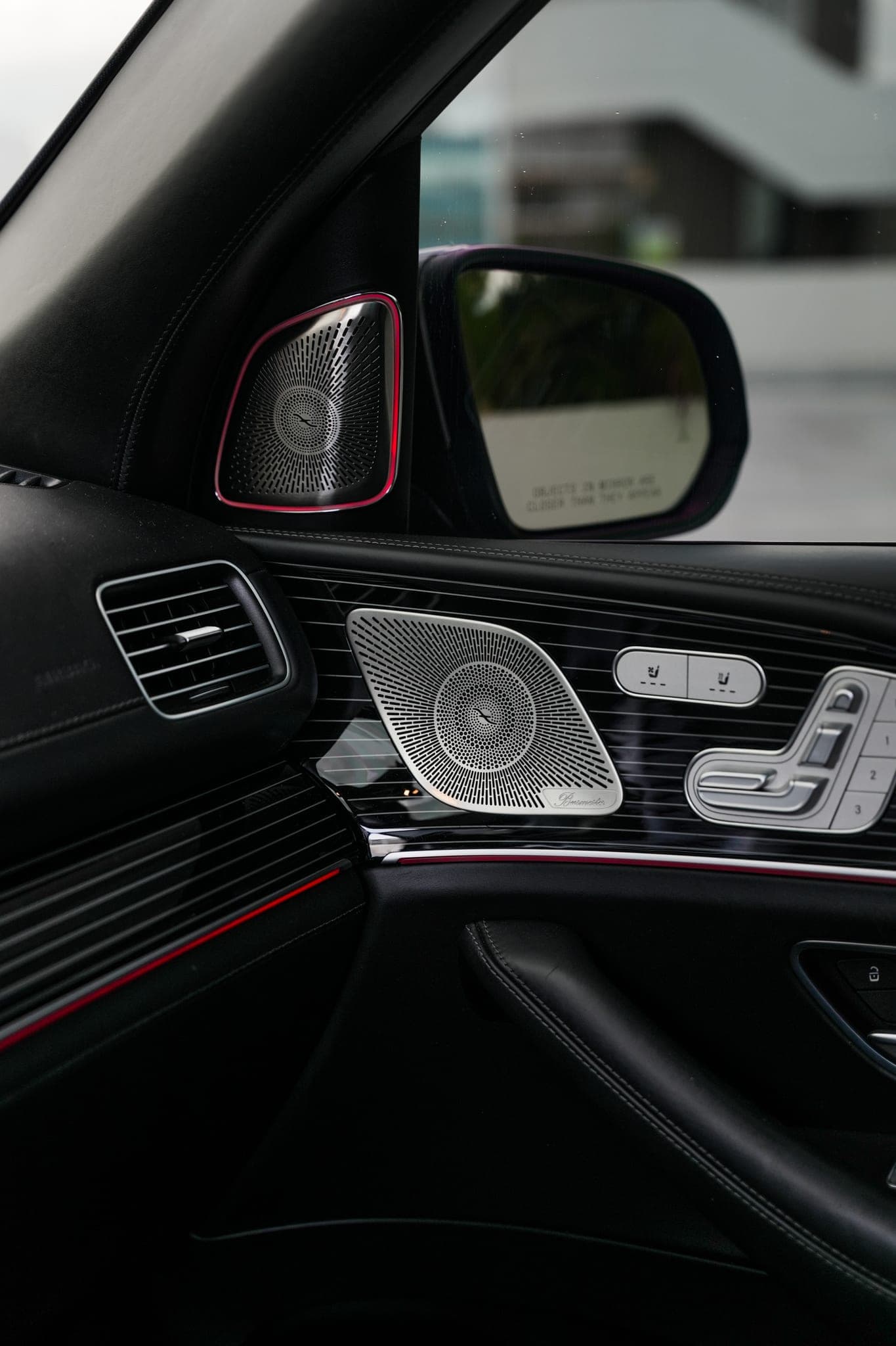 Mercedes-Maybach GLS 600, Matte Black, photo 4 of 7