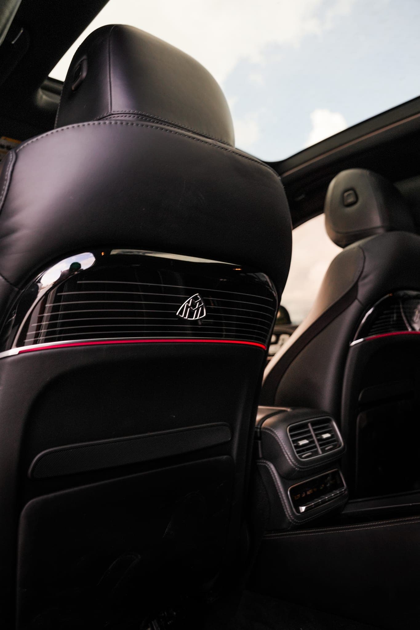 Mercedes-Maybach GLS 600, Matte Black, photo 6 of 7