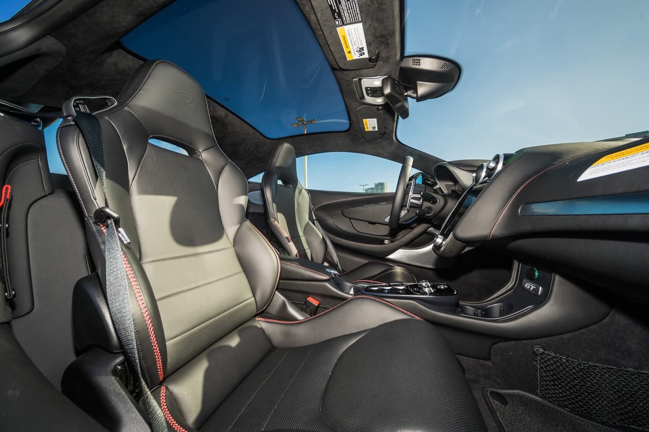 McLaren GT, Onyx Black, photo 7 of 11