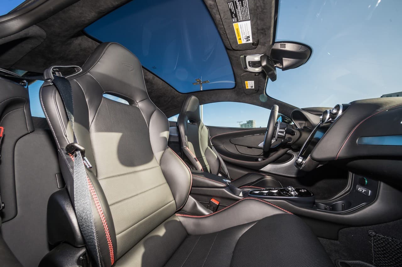 McLaren GT, Onyx Black, photo 8 of 11