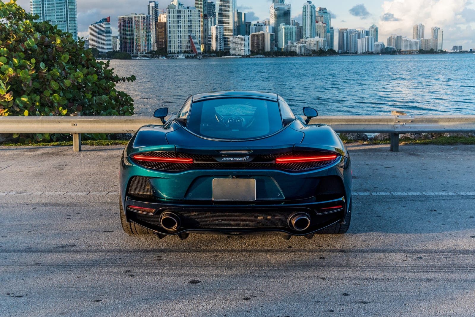 McLaren GT, Verde Volcano, photo 5 of 11