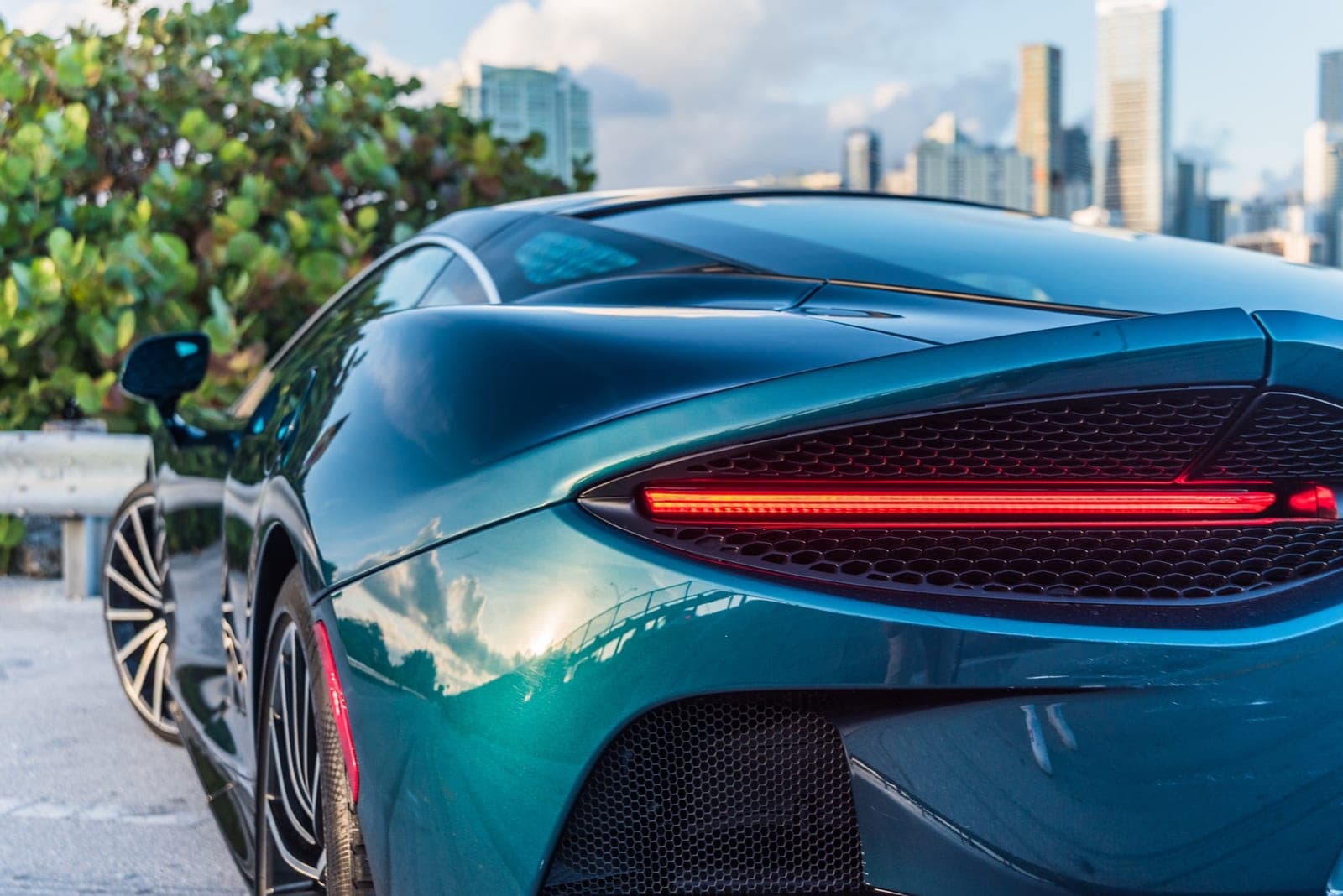 McLaren GT, Verde Volcano, photo 7 of 11