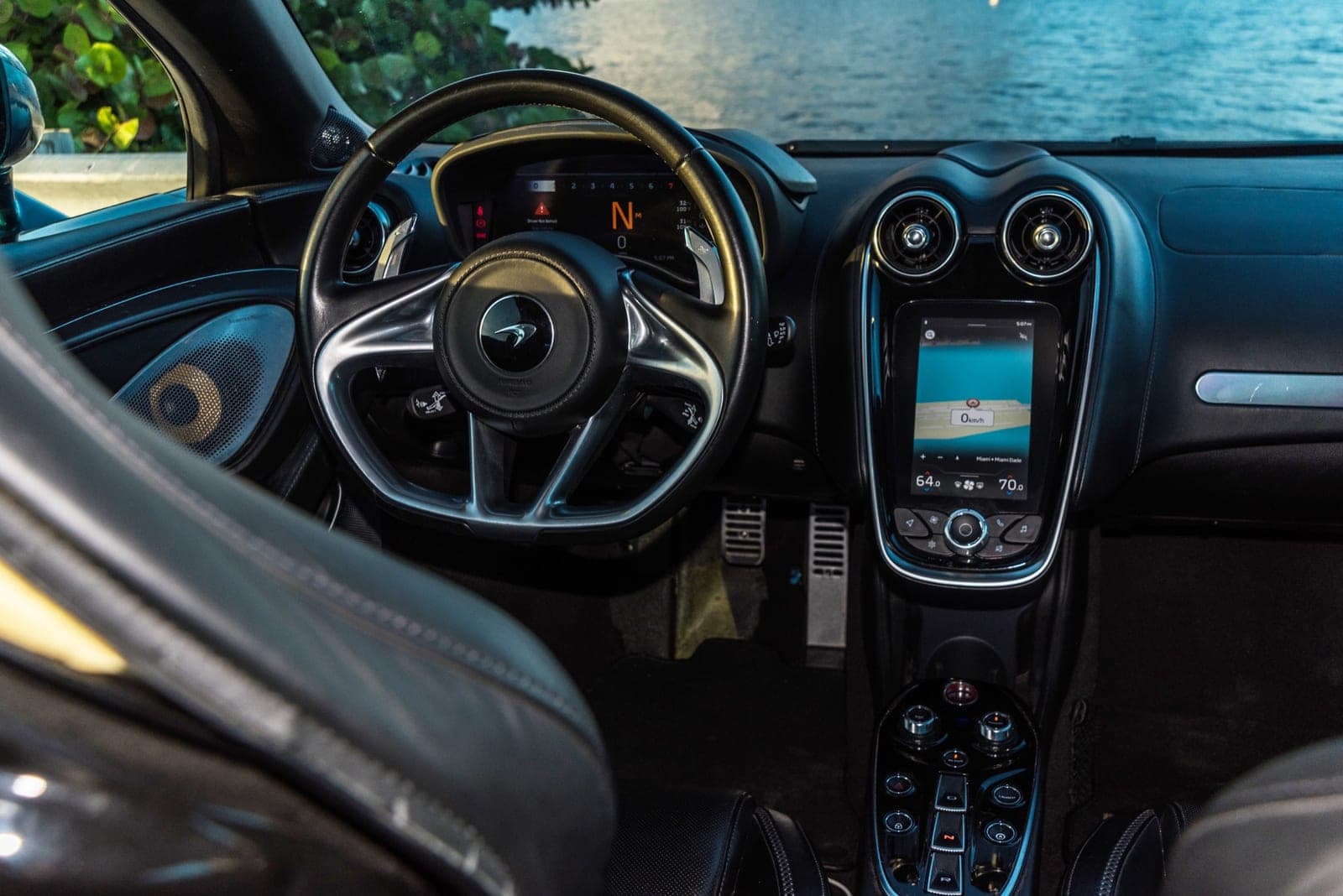 McLaren GT, Verde Volcano, photo 10 of 11