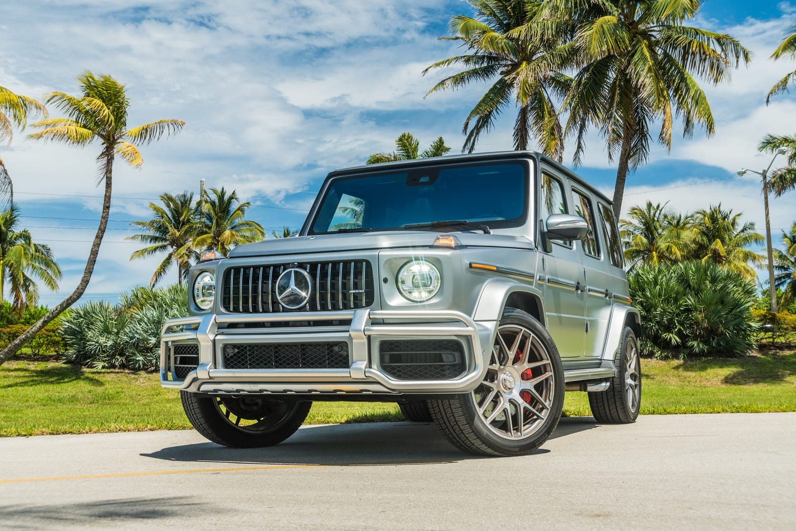 Mercedes-Benz AMG G63, Matte Silver, photo 2 of 10