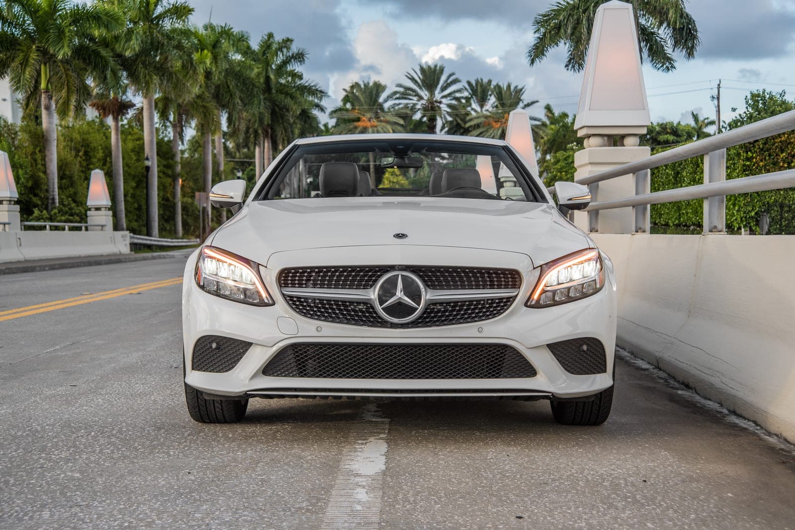 Mercedes-Benz C300 Convertible, Polar White, photo 2 of 10