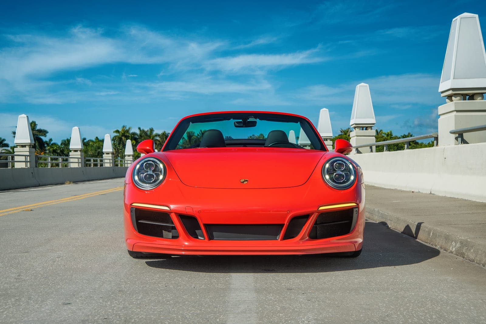 Porsche 911 Carrera S Cabriolet, Guards Red, photo 2 of 10