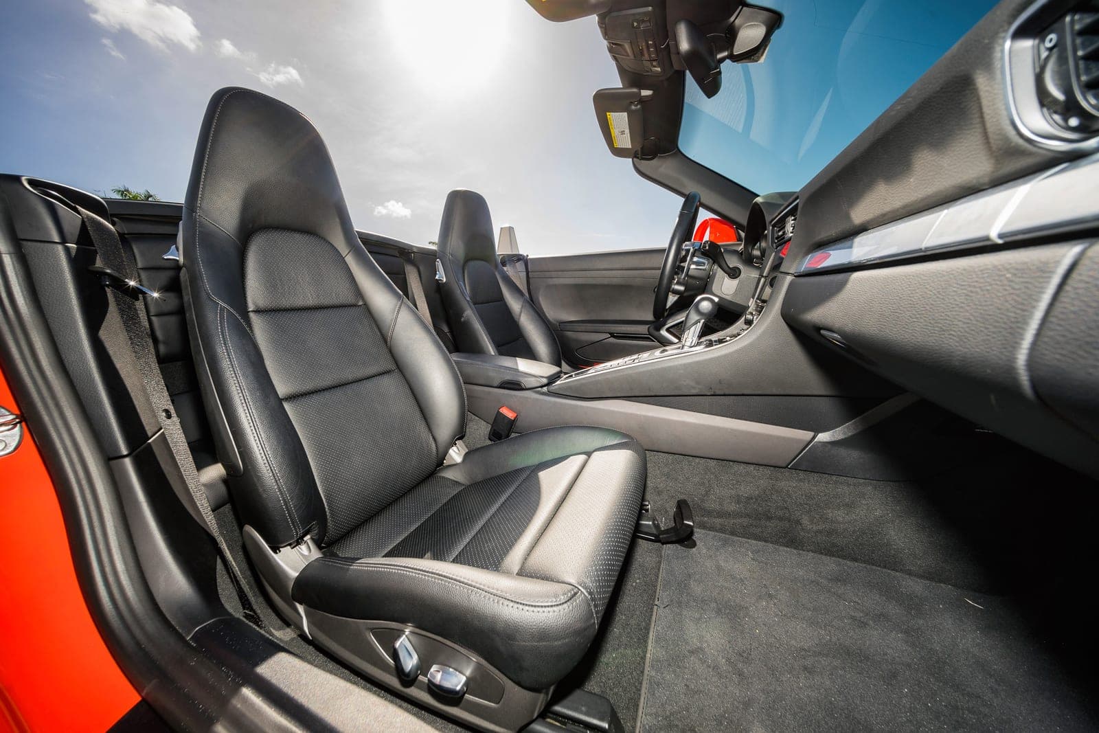 Porsche 911 Carrera S Cabriolet, Guards Red, photo 8 of 10