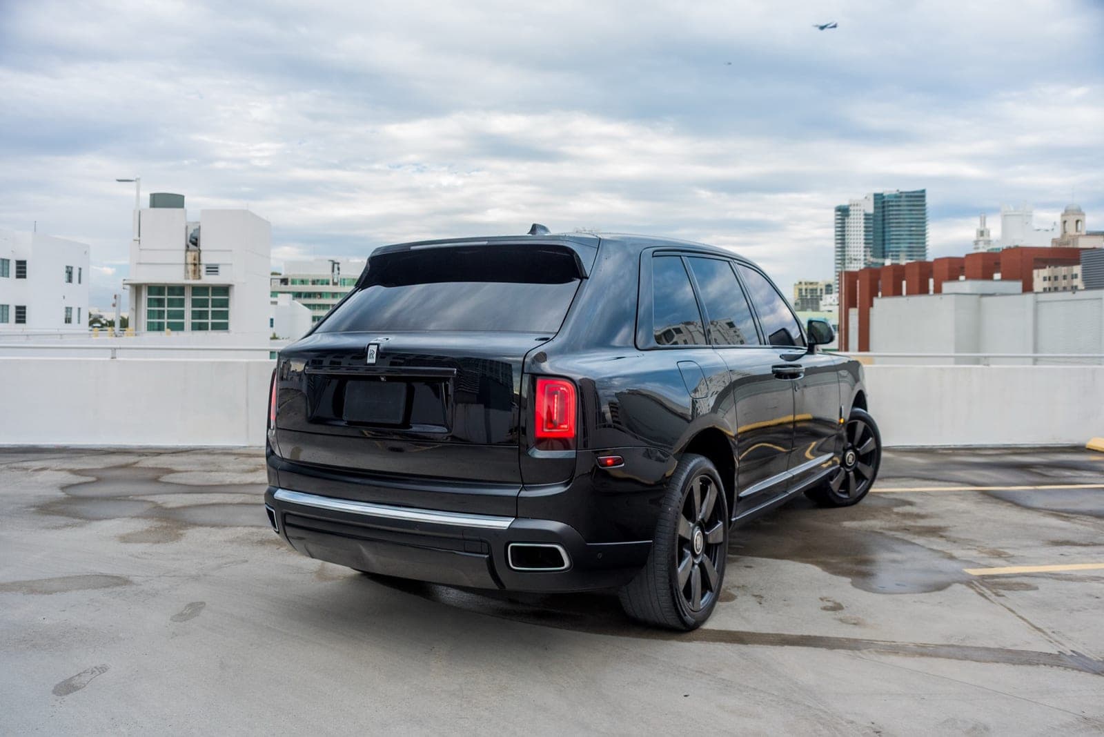 Rolls-Royce Cullinan, Black over Black, photo 5 of 13