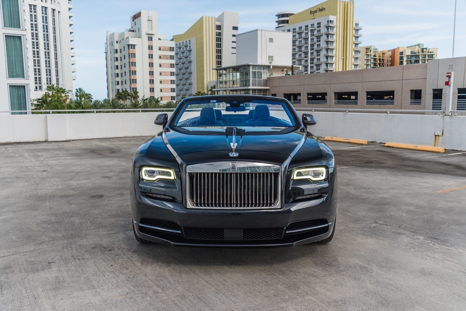 Rolls-Royce Dawn, Black over Black, photo 3 of 12