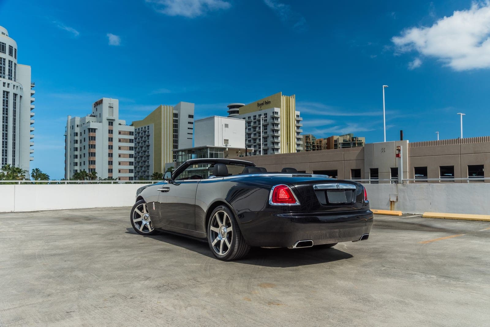 Rolls-Royce Dawn, Black over Black, photo 6 of 12