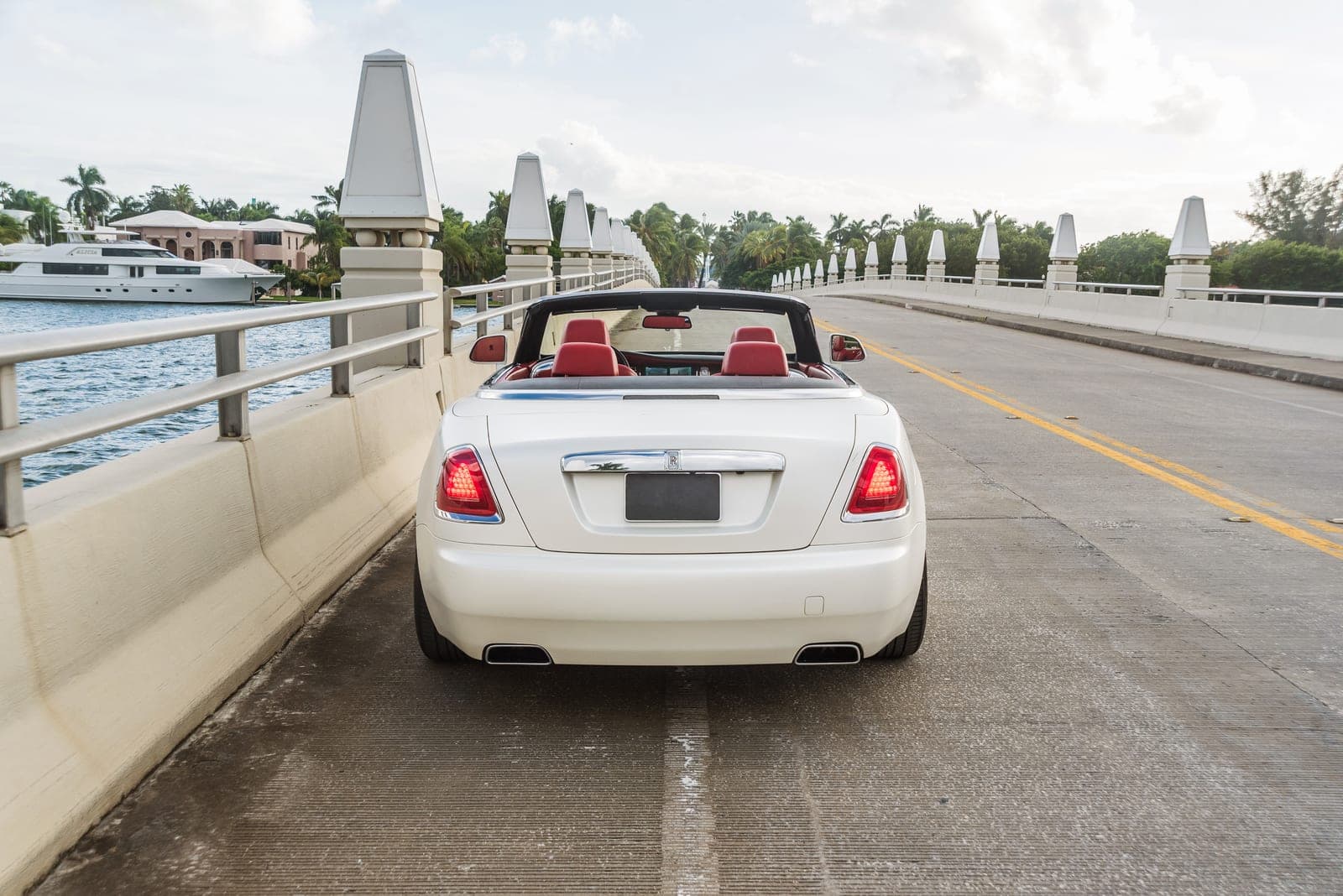Rolls-Royce Dawn, Satin White, photo 3 of 13