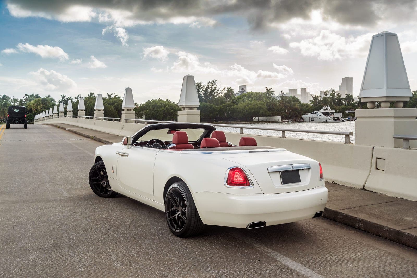 Rolls-Royce Dawn, Satin White, photo 5 of 13