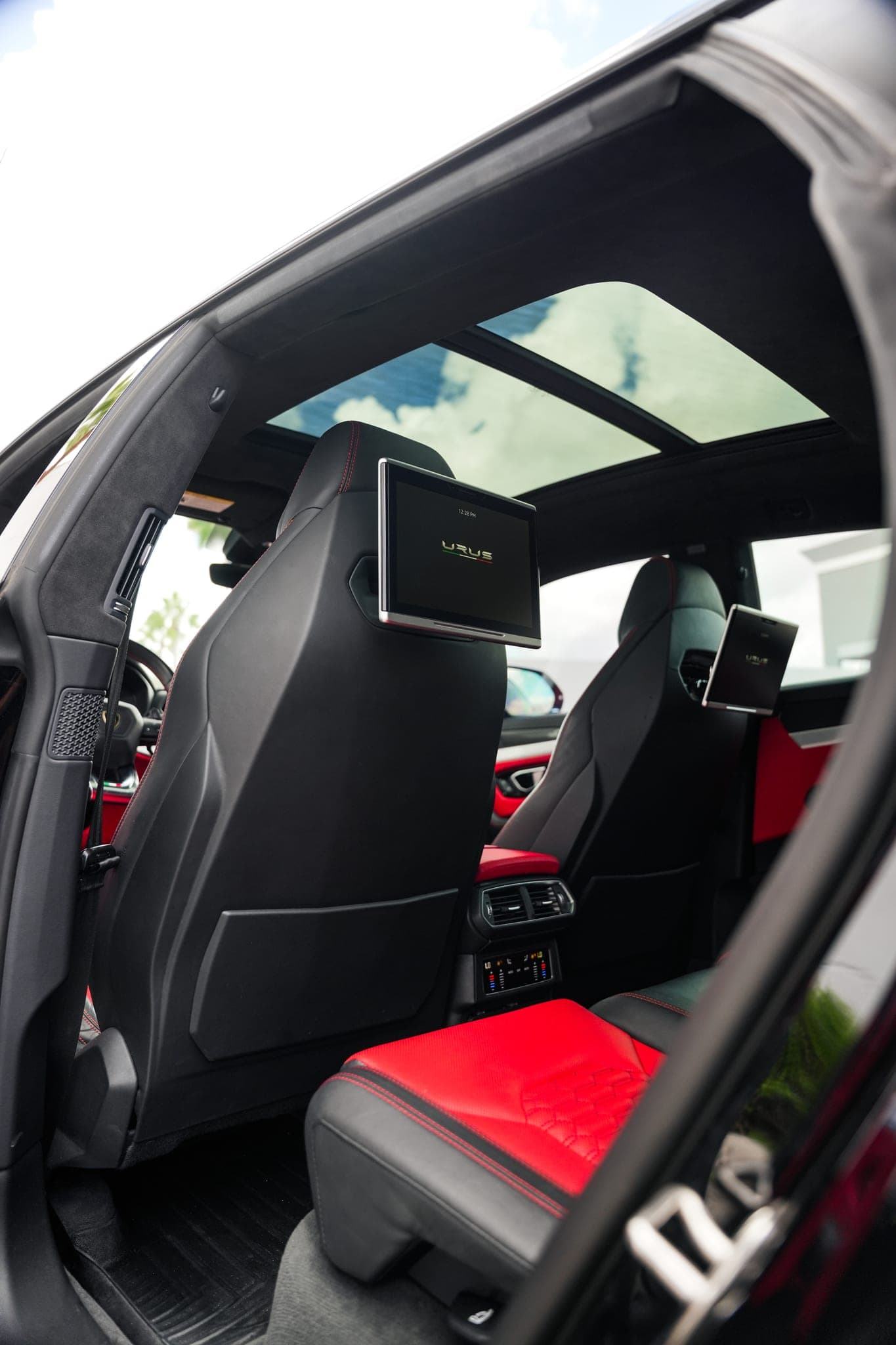 Lamborghini Urus Stage 2, Nero Noctis, photo 2 of 4