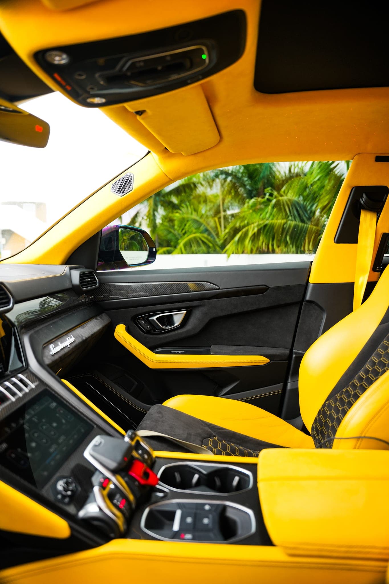 Lamborghini Urus Widebody, Giallo Auge, photo 4 of 9
