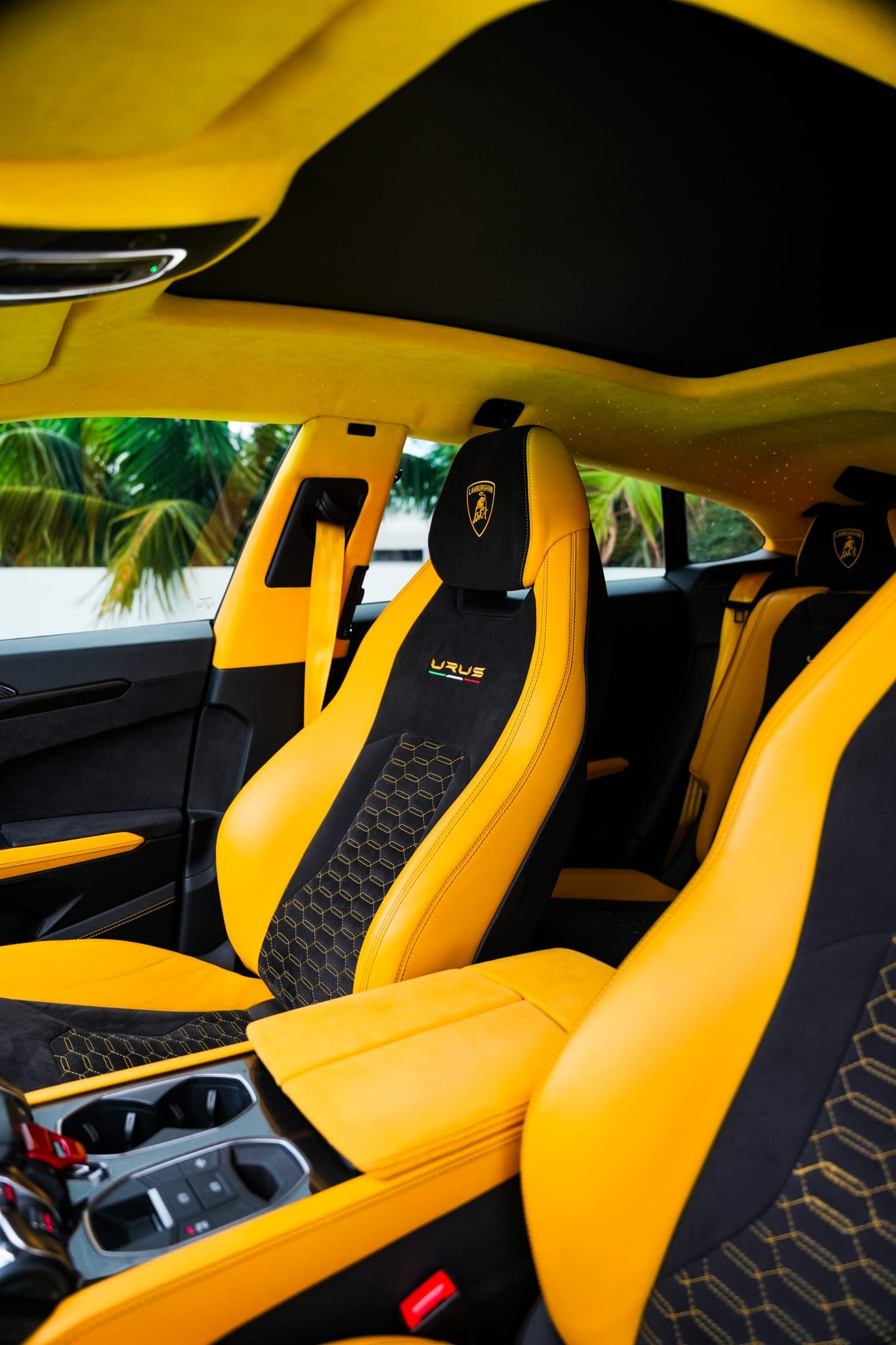 Lamborghini Urus Widebody, Giallo Auge, photo 6 of 9