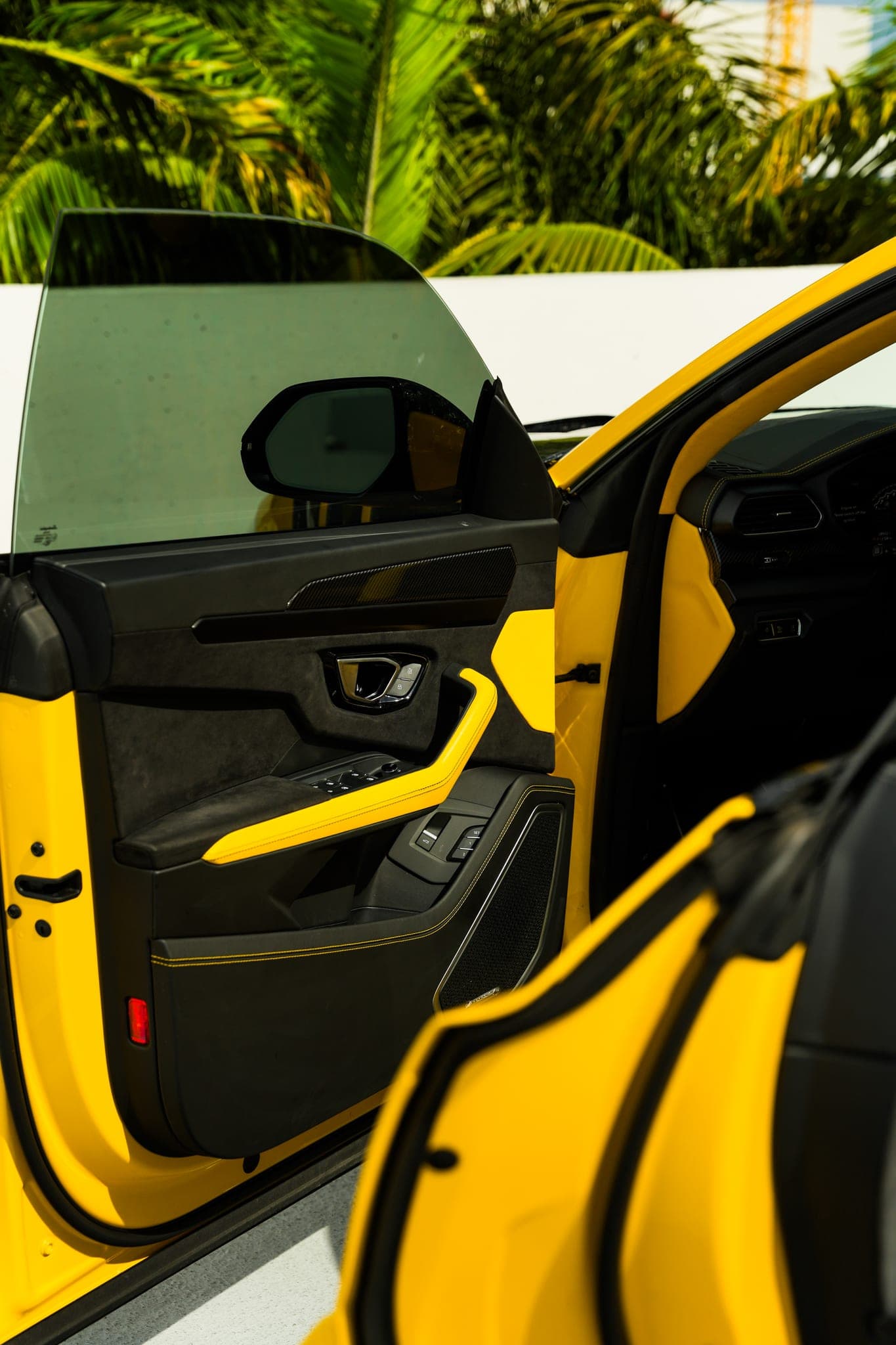 Lamborghini Urus Widebody, Giallo Auge, photo 8 of 9