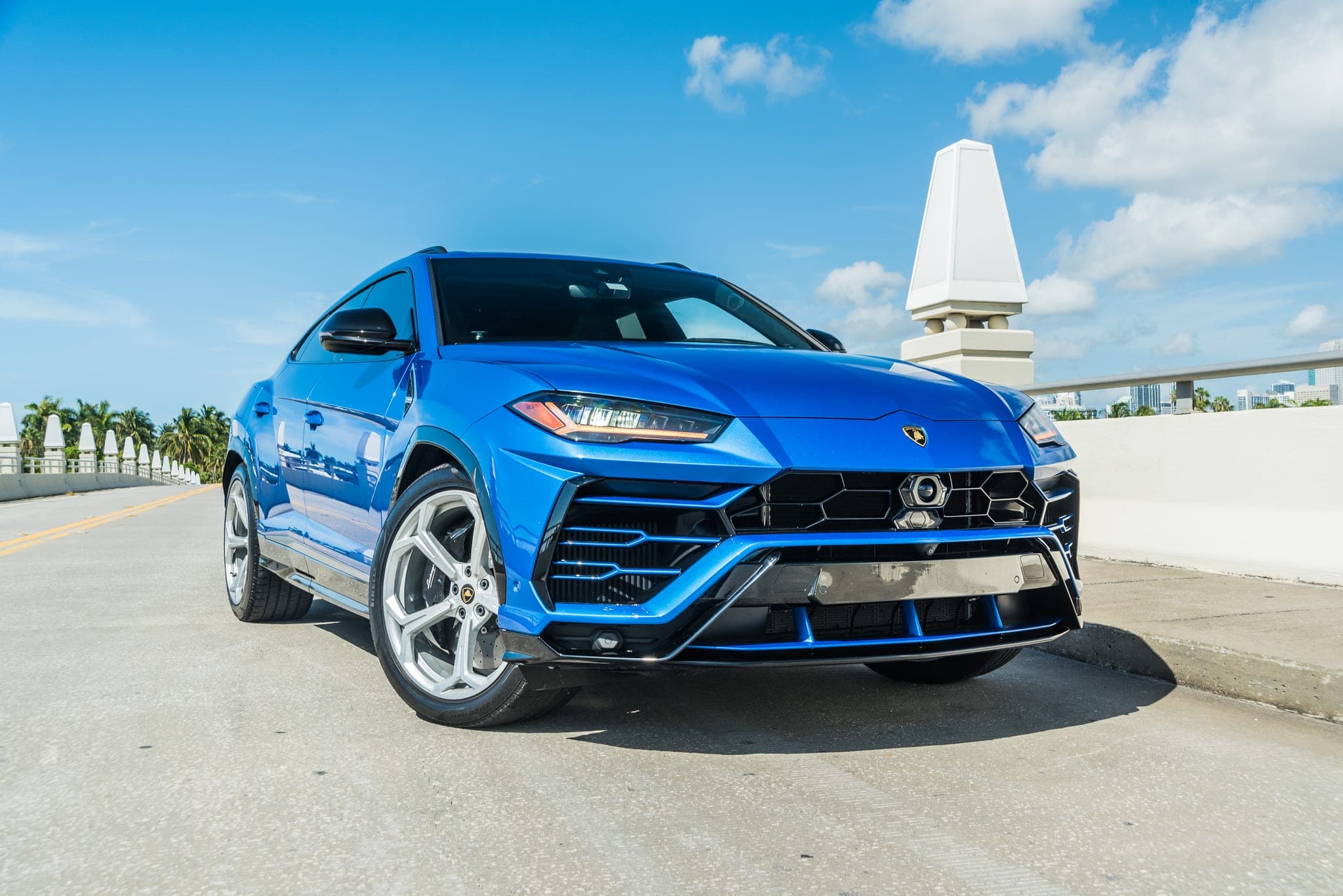 Lamborghini Urus, Blu Eleos